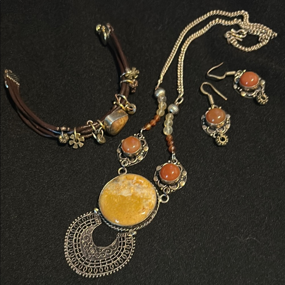 Yellow agate, carnelian, fluorite, & garnet necklace, bracelet & earrings set